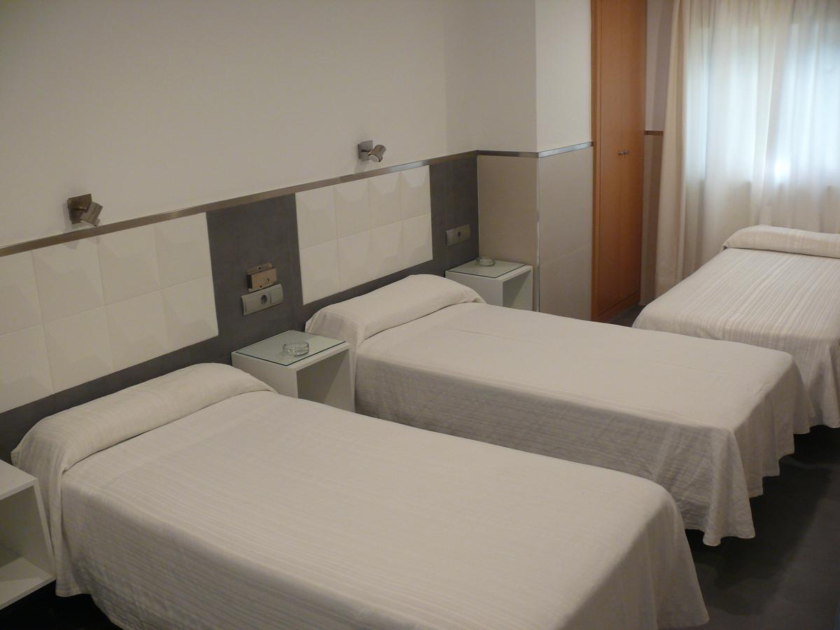 Hostal La Hispanidad Málaga Dış mekan fotoğraf