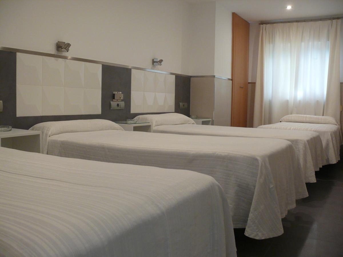 Hostal La Hispanidad Málaga Dış mekan fotoğraf