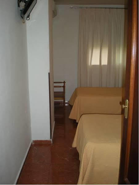Hostal La Hispanidad Málaga Dış mekan fotoğraf